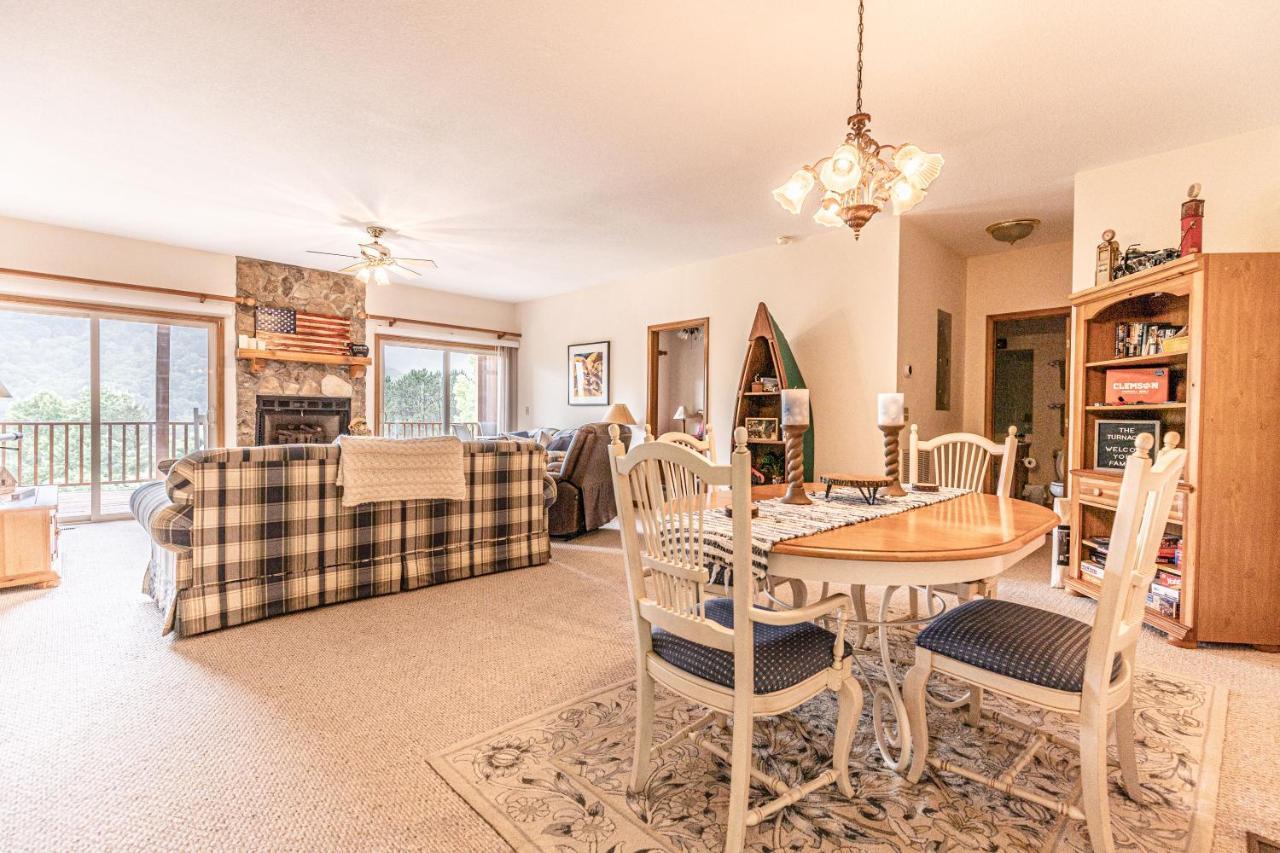 Condo With Stunning Mountain And 6Th Green Views Near Harrahs Cherokee Bryson City Whittier Exterior photo